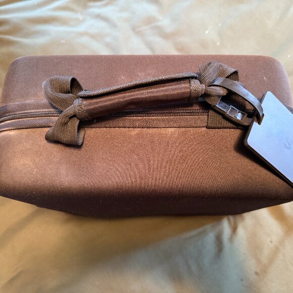 Epsom Makeup Airbrush Kit - Picture 3 of 13